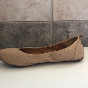Lucky Brand nude flats